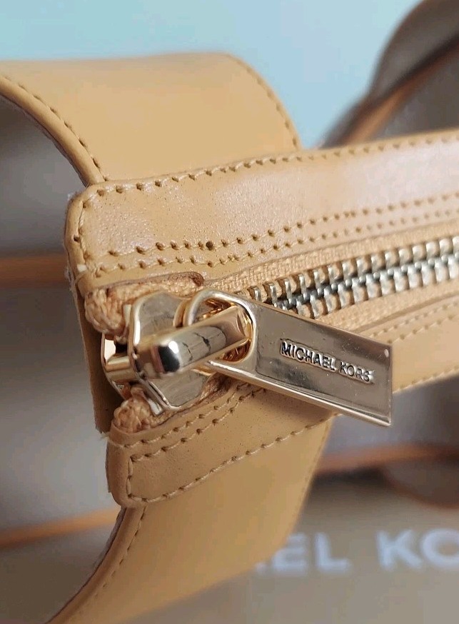 MICHAEL KORS BRADLEY Yellow GOLD MK LOGO Zipper PLATFORM SLIDES 9 I LOVE SHOES
