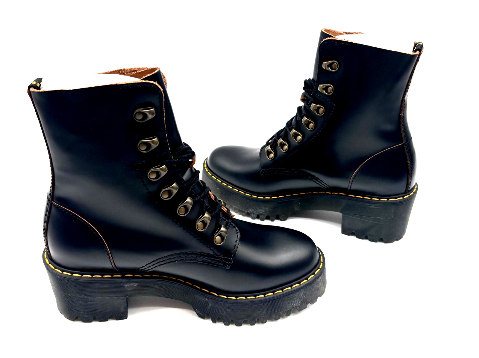 DR. MARTENS Wonebs Black Leona Vintage Smooth Leather Heeled Boots Size 7