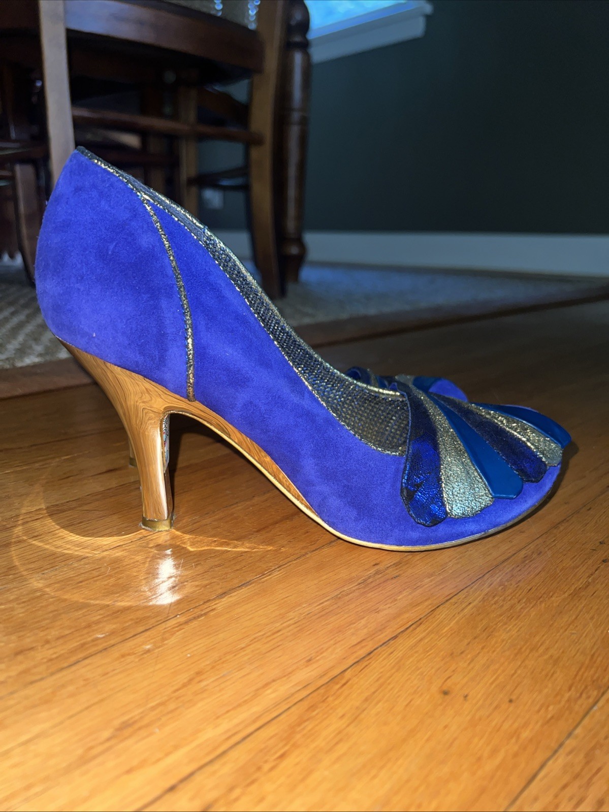 Irregular Choice Rainbow Blue 3.75” Heel Shoes Size 39 ( Size 8 USA)