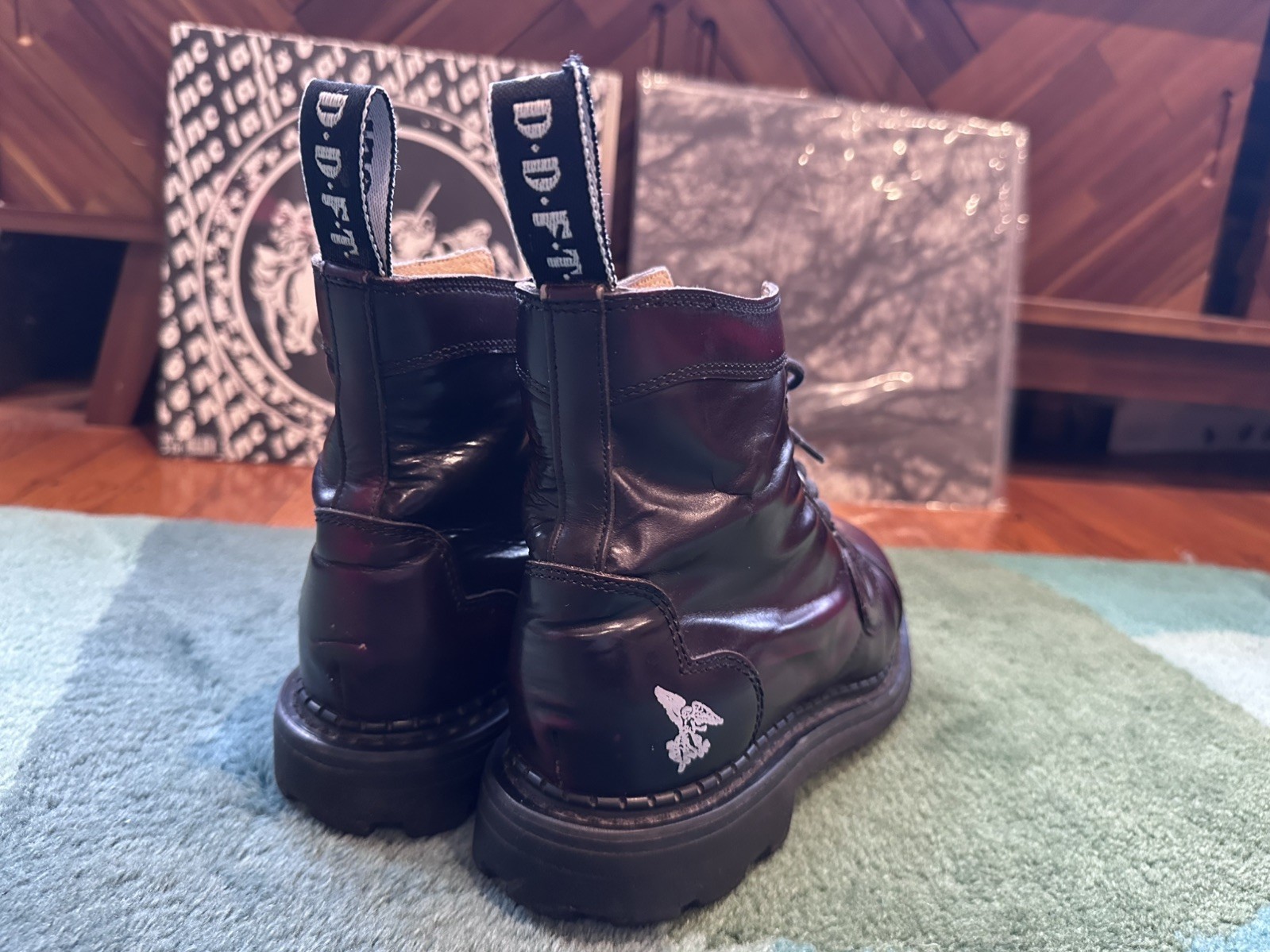 Fluevog VINTAGE Angels Derby Swirl 6-eye burgundy ankle boots (Poland) – US 7.5