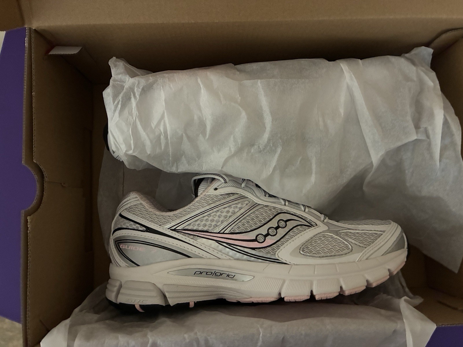 NIB Sz 7.5M Saucony Progrid Guide 7 White/Pink Women’s Running Shoes