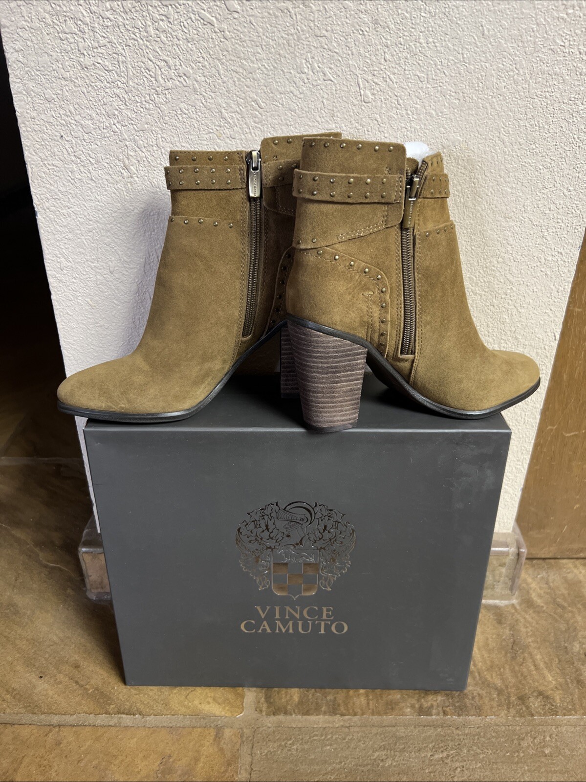 Vince Camuto