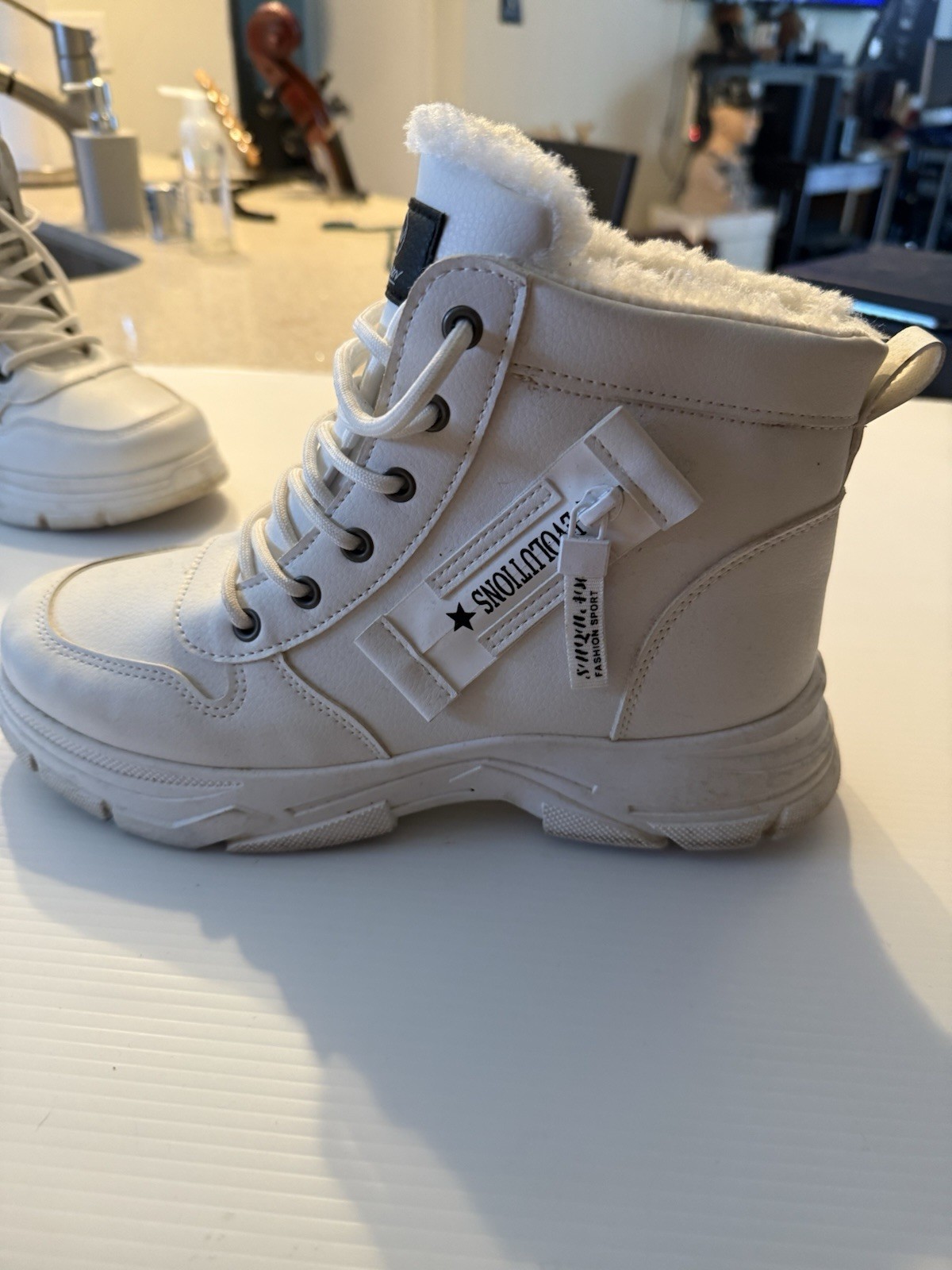 Evolutions High Top Boots~ White Size Woman’s 43