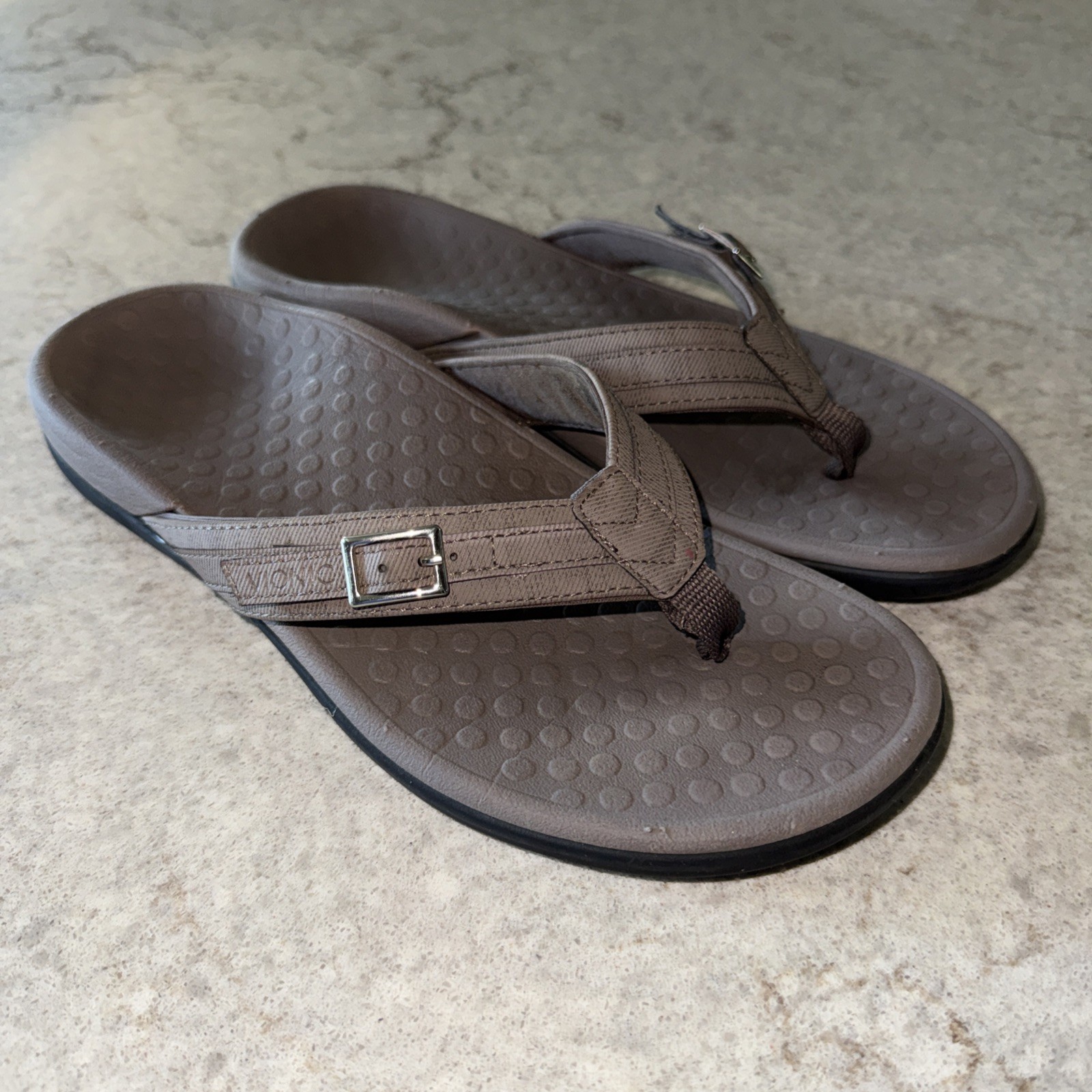 Vionic Tide Patty Taupe women’s comfort Flip Flop Sandals buckle size 8 summer