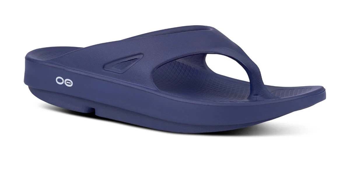 Oofos OOriginal Unisex Sandal in Navy, Size 10 Women / 8 Men