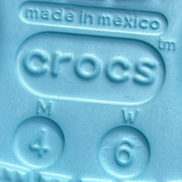 Crocs Classic Clog Womens Size 6 Blue Beach Walking Outdoor Slip On Sandals