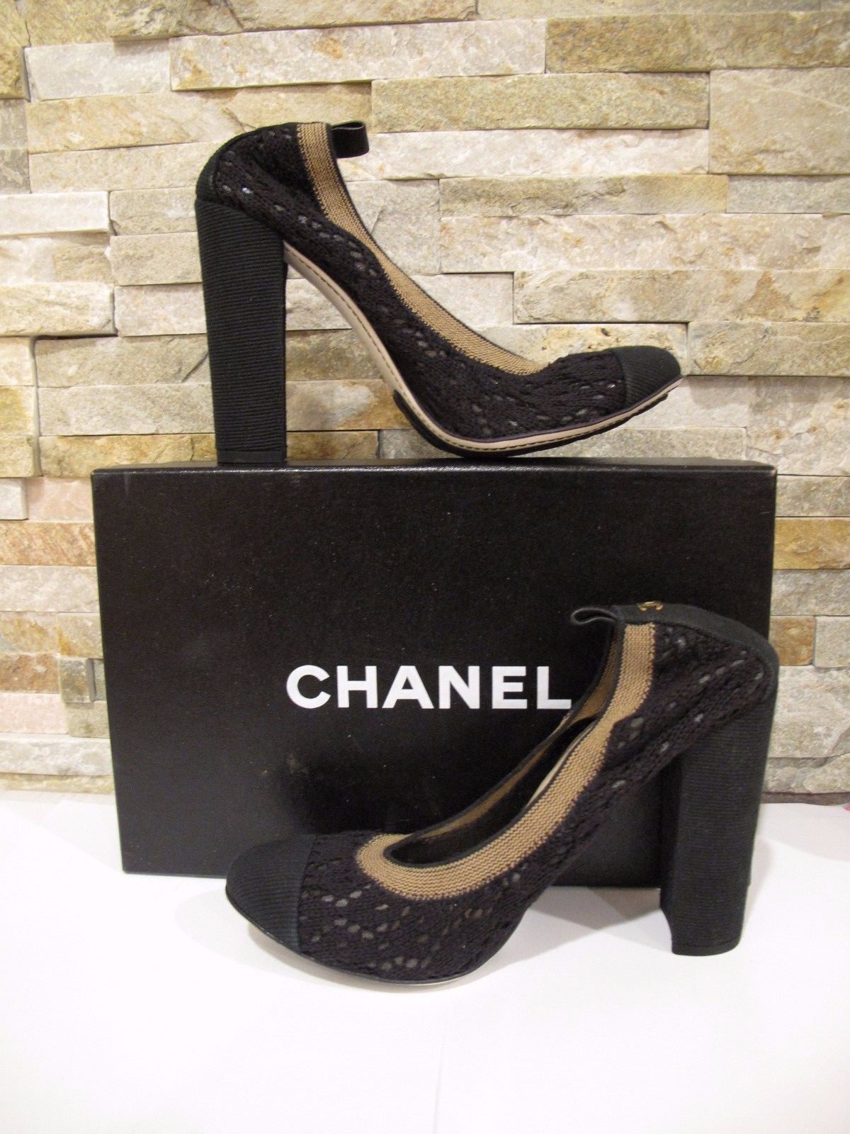 NIB! CHANEL BLACK CAP TOE CC LOGO CROCHET LACE KNIT PUMPS Sz 40, US 9.5