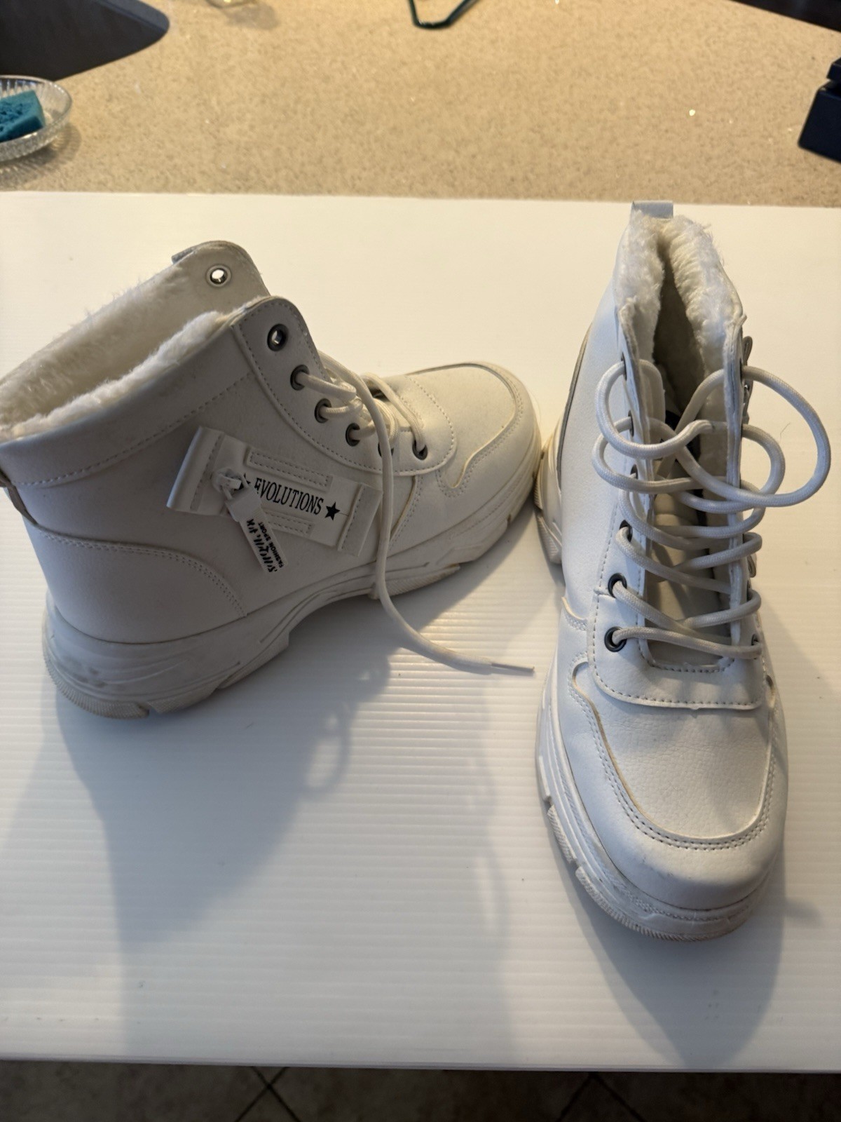 Evolutions High Top Boots~ White Size Woman’s 43