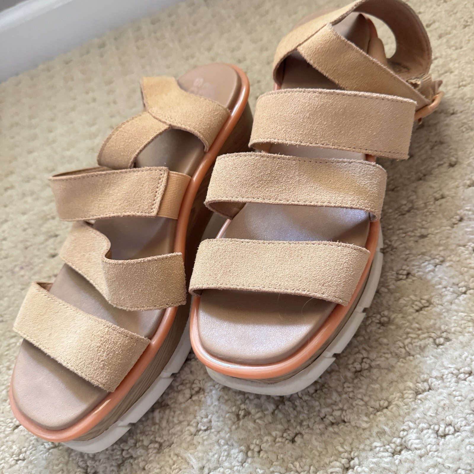 SOREL Size 9 JOANIE III – Beige Strappy Platform Sandals