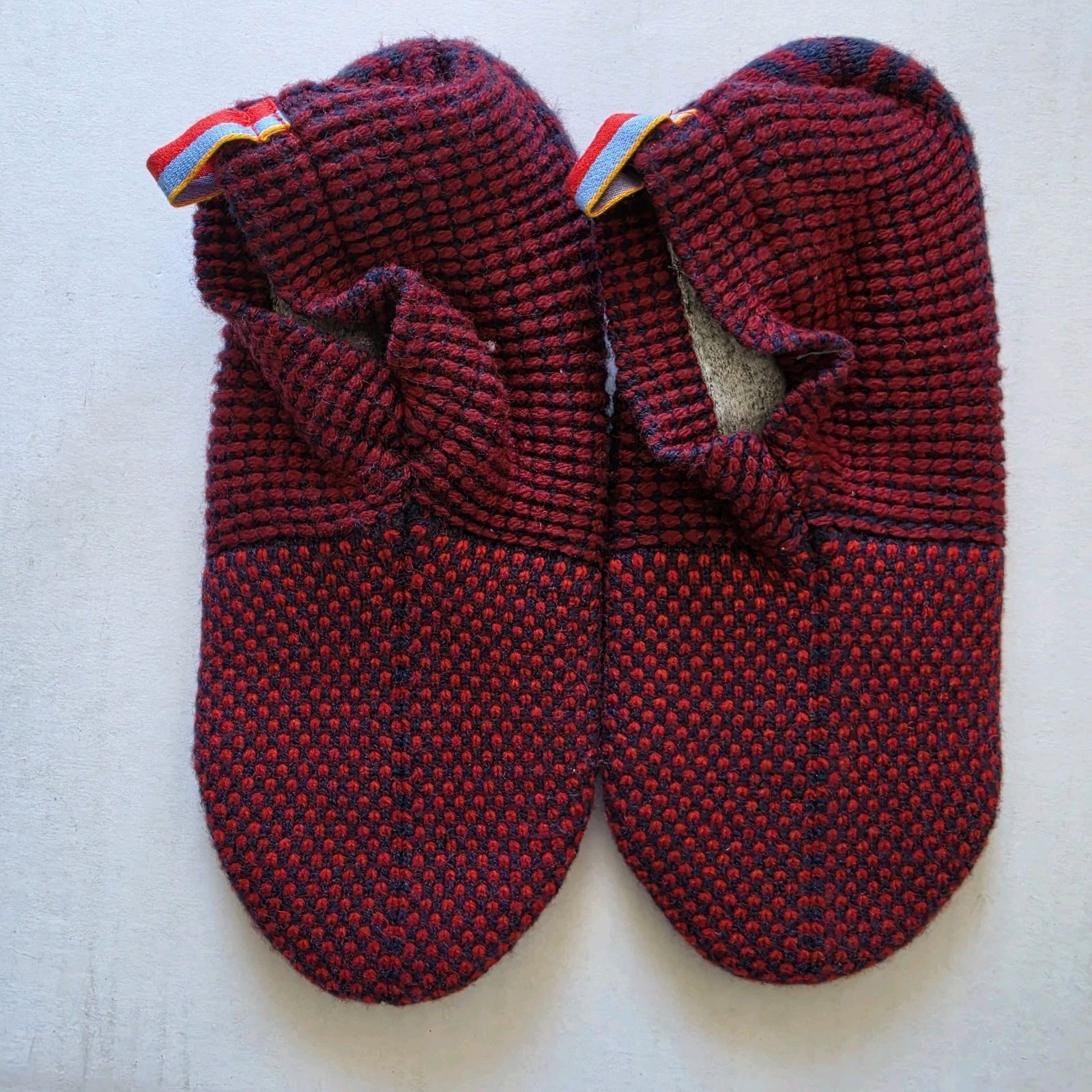 Bombas – Gripper Sherpa Lined Slippers – House Shoes Socks – Size Medium