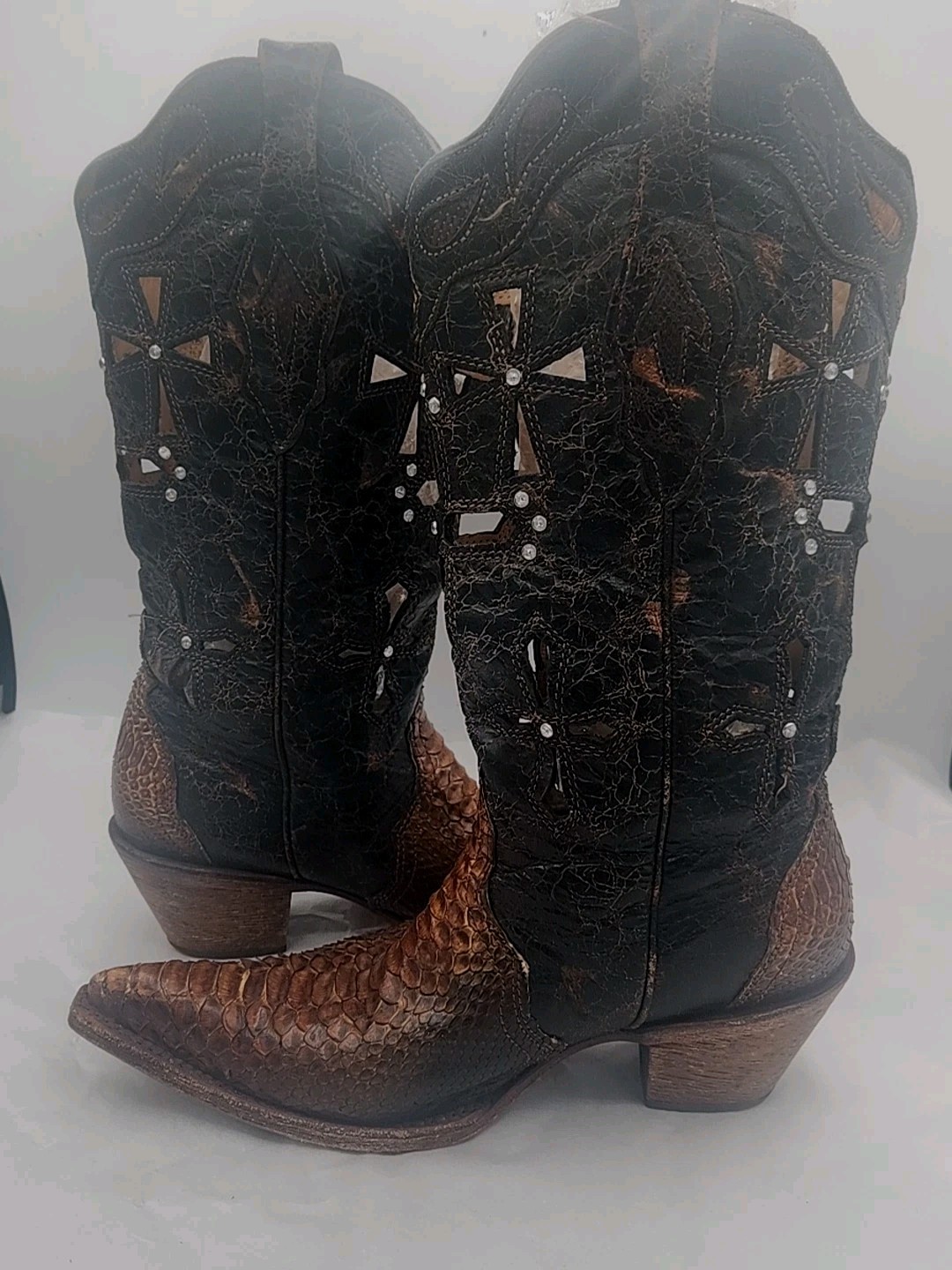 Corral Musgo Python Snakeskin Boots Black Brown Cross Cut-Outs Crystals Sz 9.5