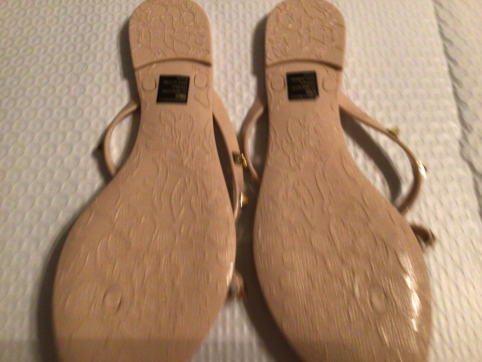 STEVEN New York Deevan Bow Beige w/Gold Studs Sandals Flip Flops Sz 8.5 NWT