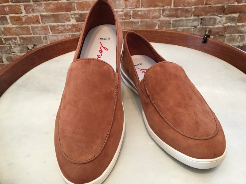 ED Ellen Degeneres Suede Slip On Shoes Women’s Antona Loafers Cognac 10W New