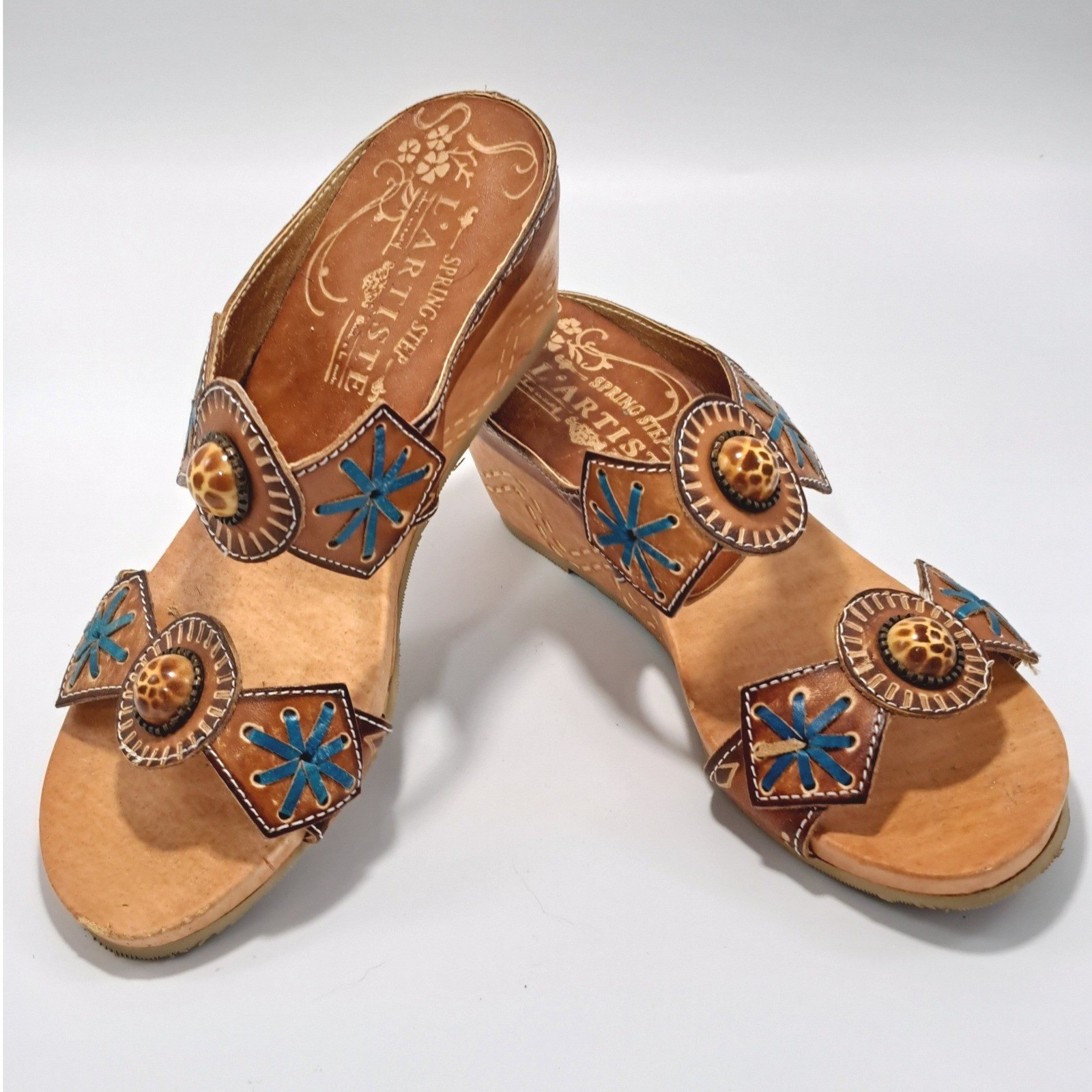 L’Artiste Spring Step Sesame Tan Leather Wedge Sandals Blue Embroidery Womens 36