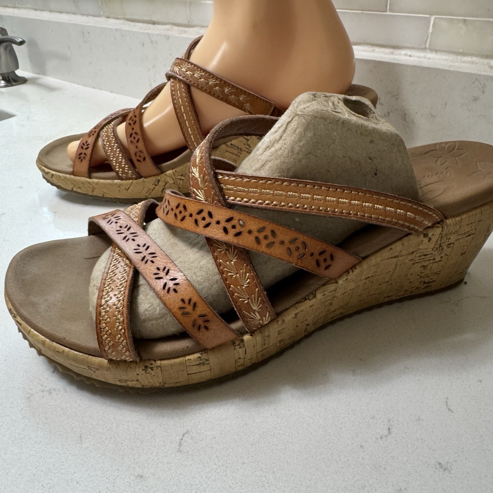 NWOB – Cali From Skechers Sandal Luxe Foam “Beverlee Tiger Posse” Sz 8
