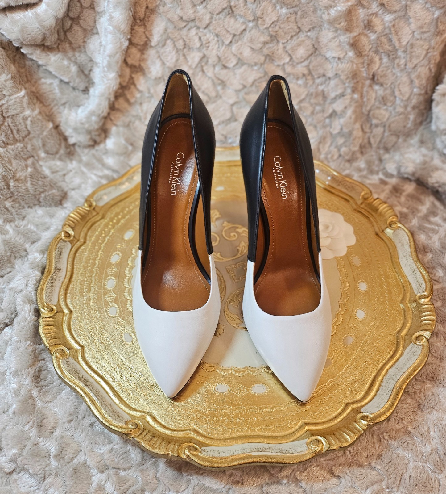 $1.1K Calvin Klein Collection Black & White Pumps 40 (IT), fits 9 (US), NIB