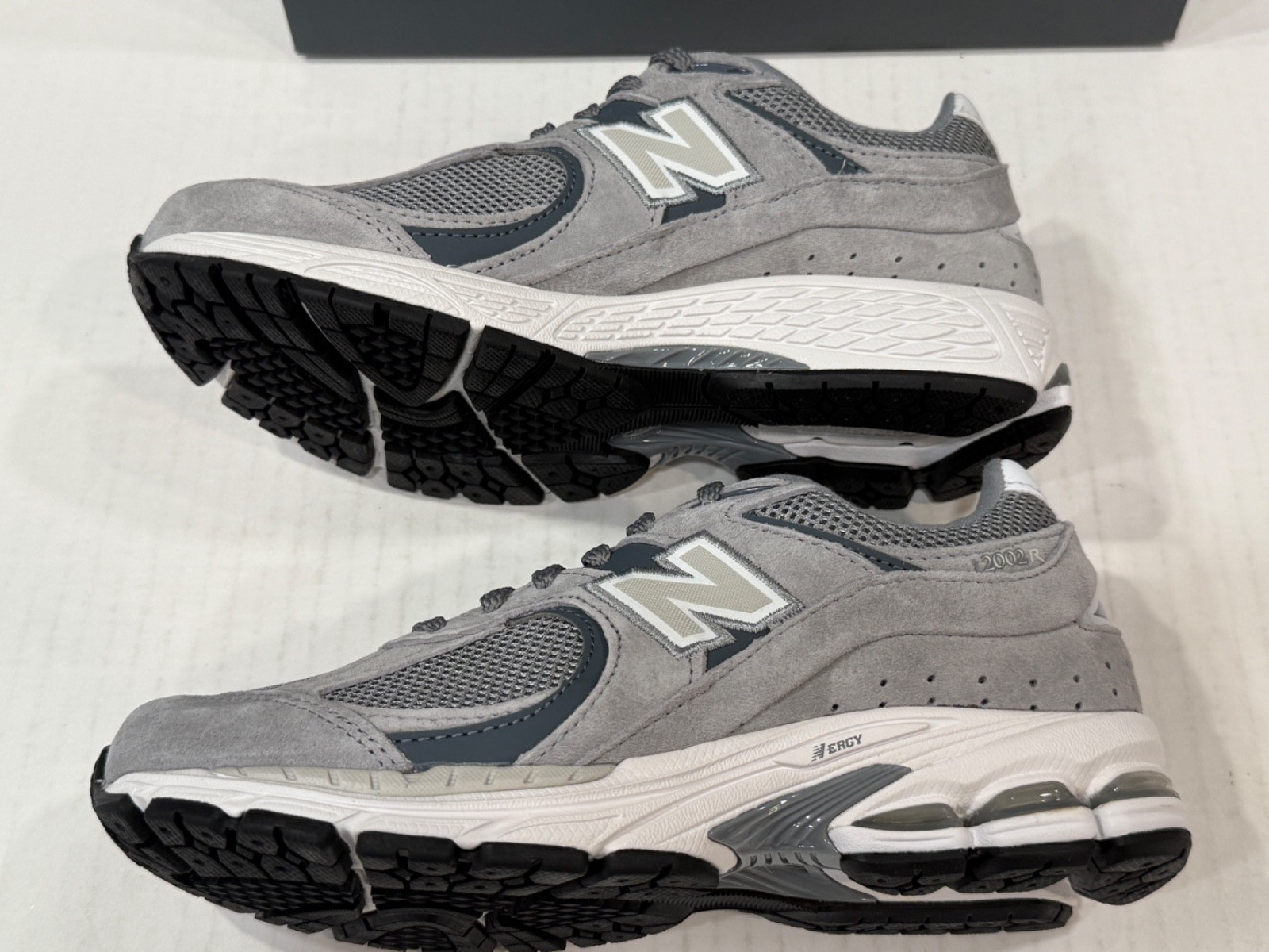 New Balance 2002R M2002RST SZ Men 5 / Women 6.5 Grey White Steel Orca