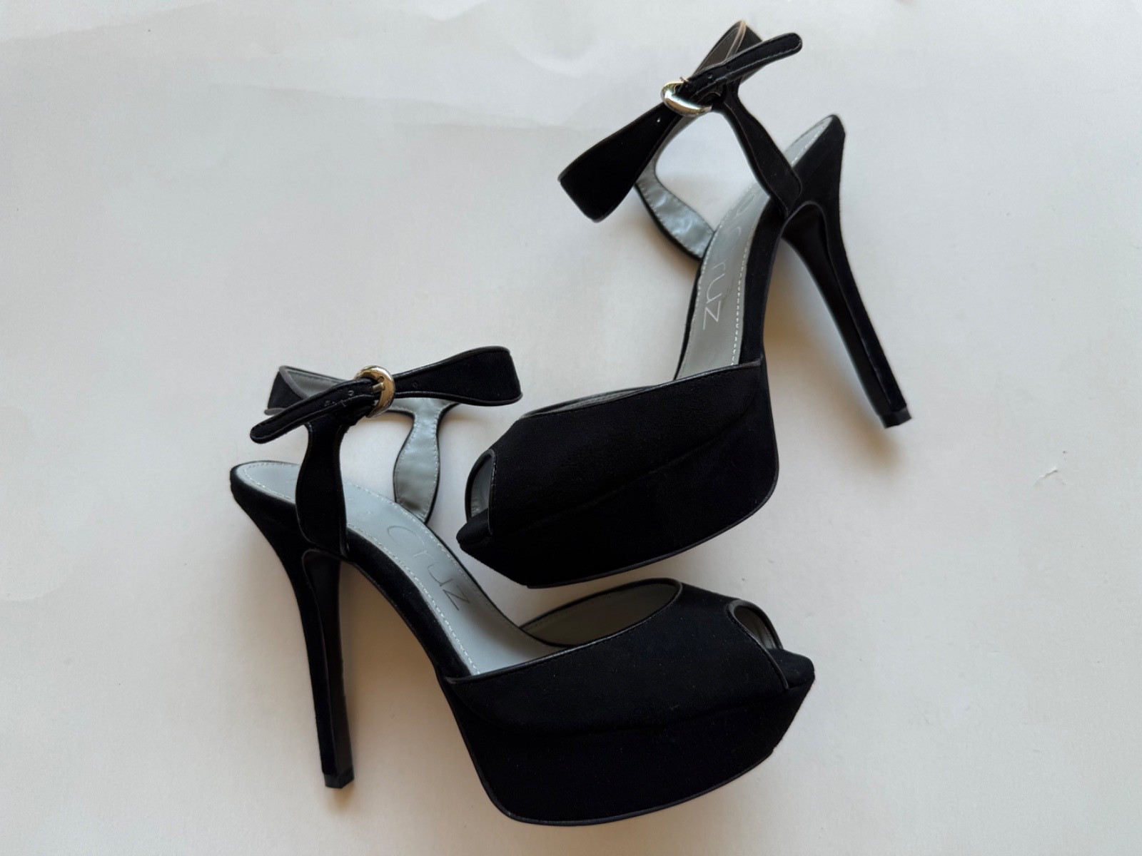 Lola Cruz España Platform High Heels Ankle Strap Black Suede Peep Toe Sz EUR 37