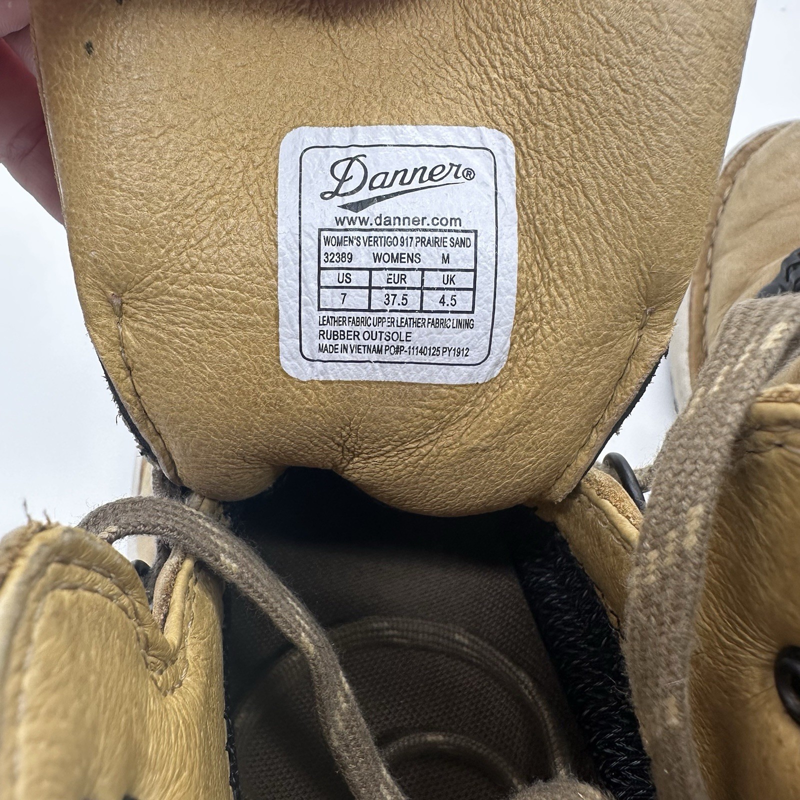Danner Vertigo 917 Waterproof Gore-Tex Boots Woman 7 Prairie Sand Vibram Outsole