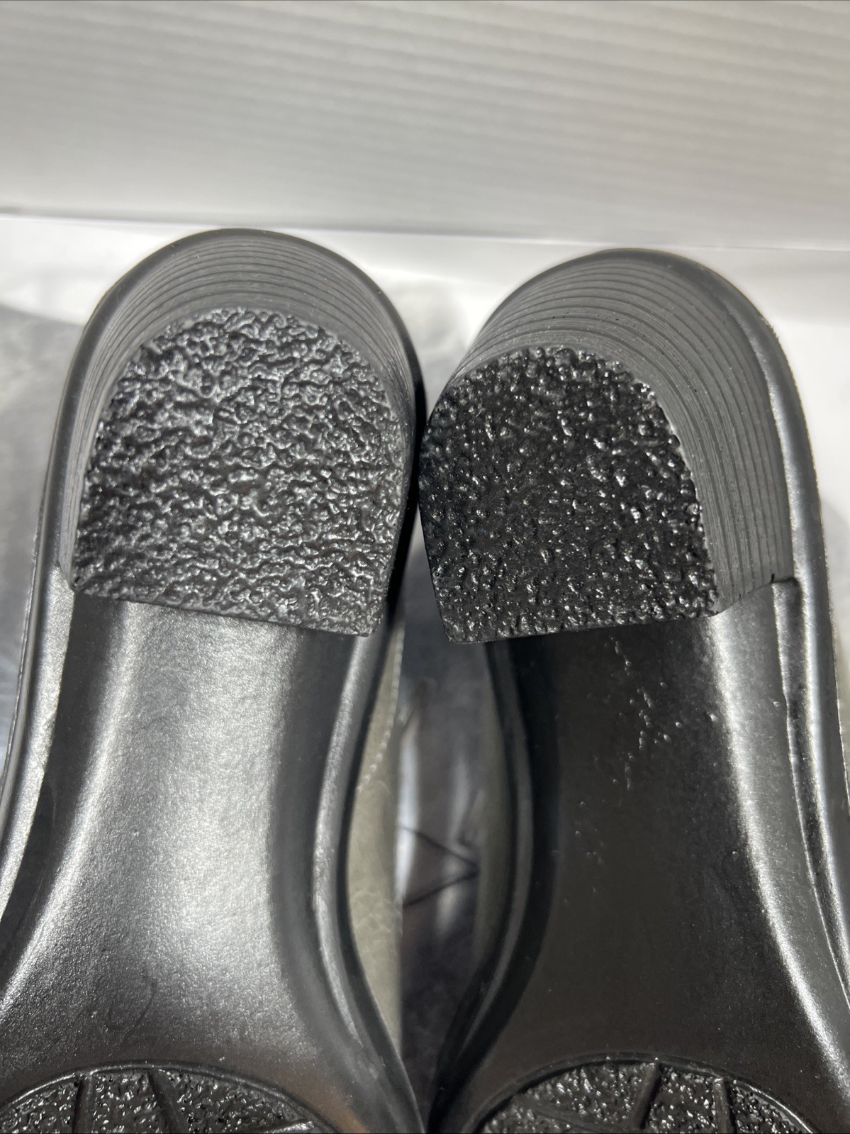Easy Street Women’s Faux Leather Grey Stroll Comfort Shoes Size 7.5