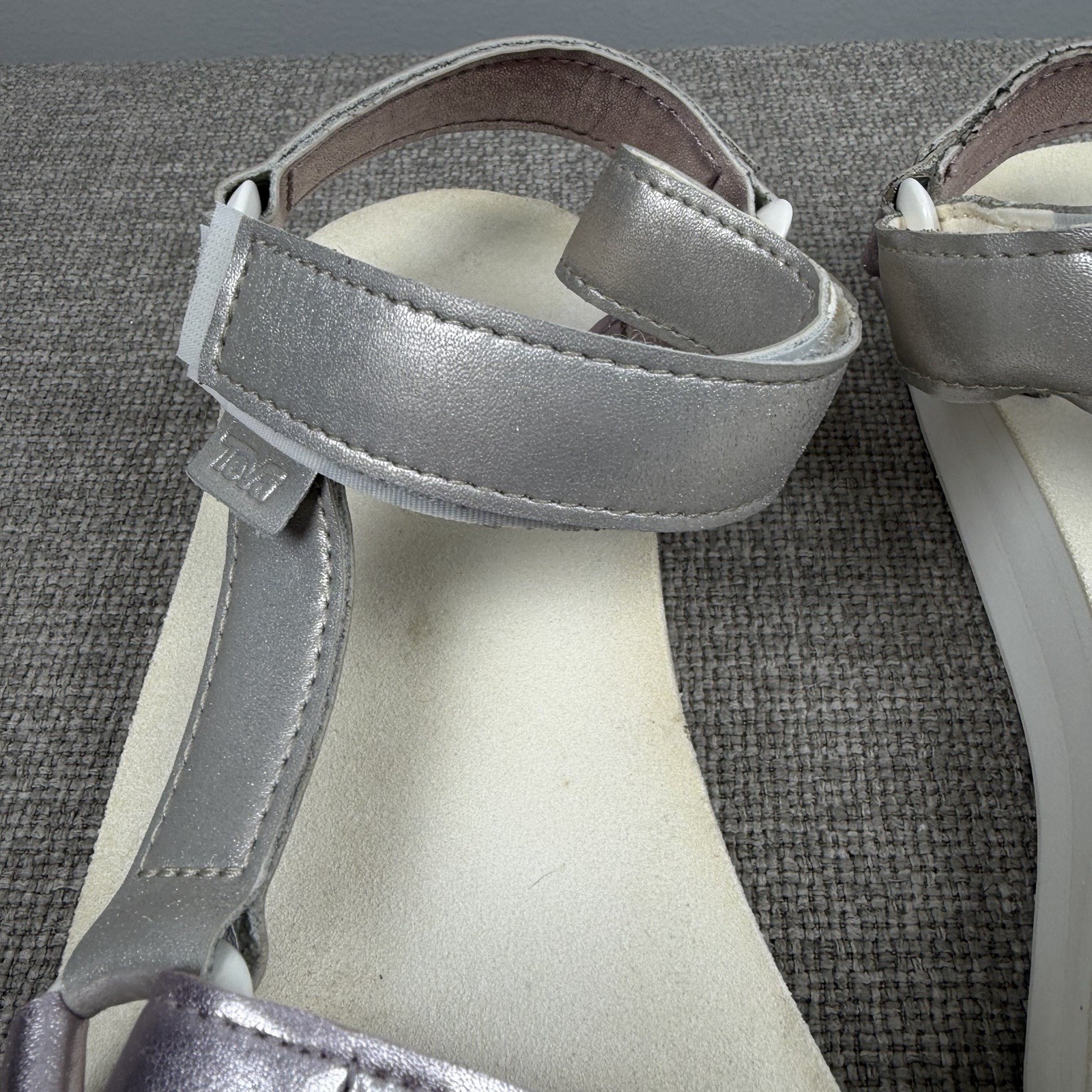 Women’s Teva Midform Universal Shimmer Sandal White Metallic Pearl Multi Size 7