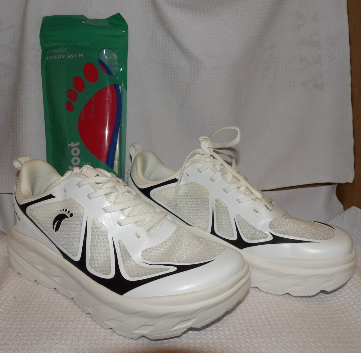 OrthoComfoot Women’s Orthopedic Lace Up Walking Sneakers Size 41/ US 10 White/K2