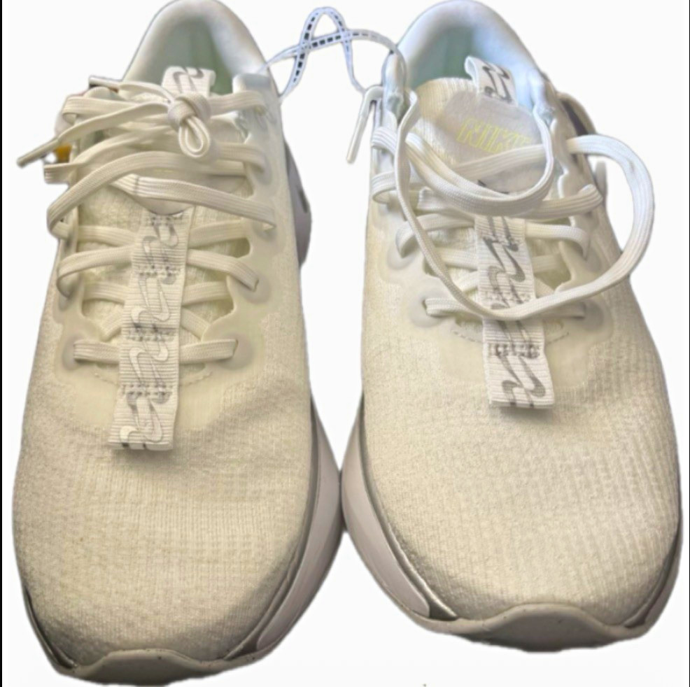 Nike Motiva Men’s Summit White Low Top Lace-Up Athletic Sneakers DV1238-111
