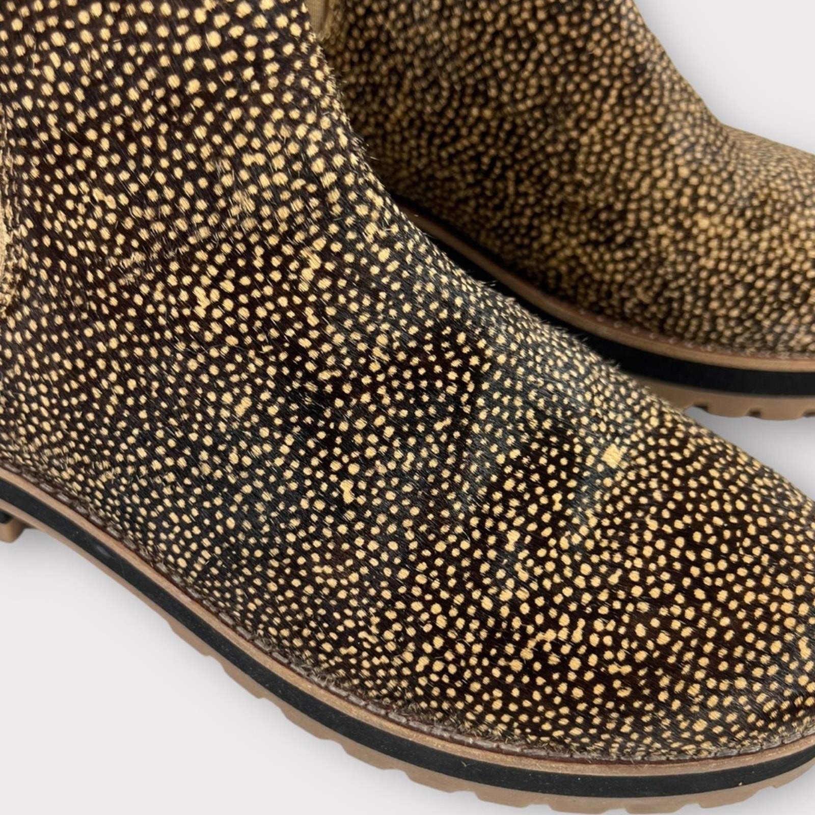 Madewell The Ivy Chelsea Boot in Mini Dot Calf Hair Size 7