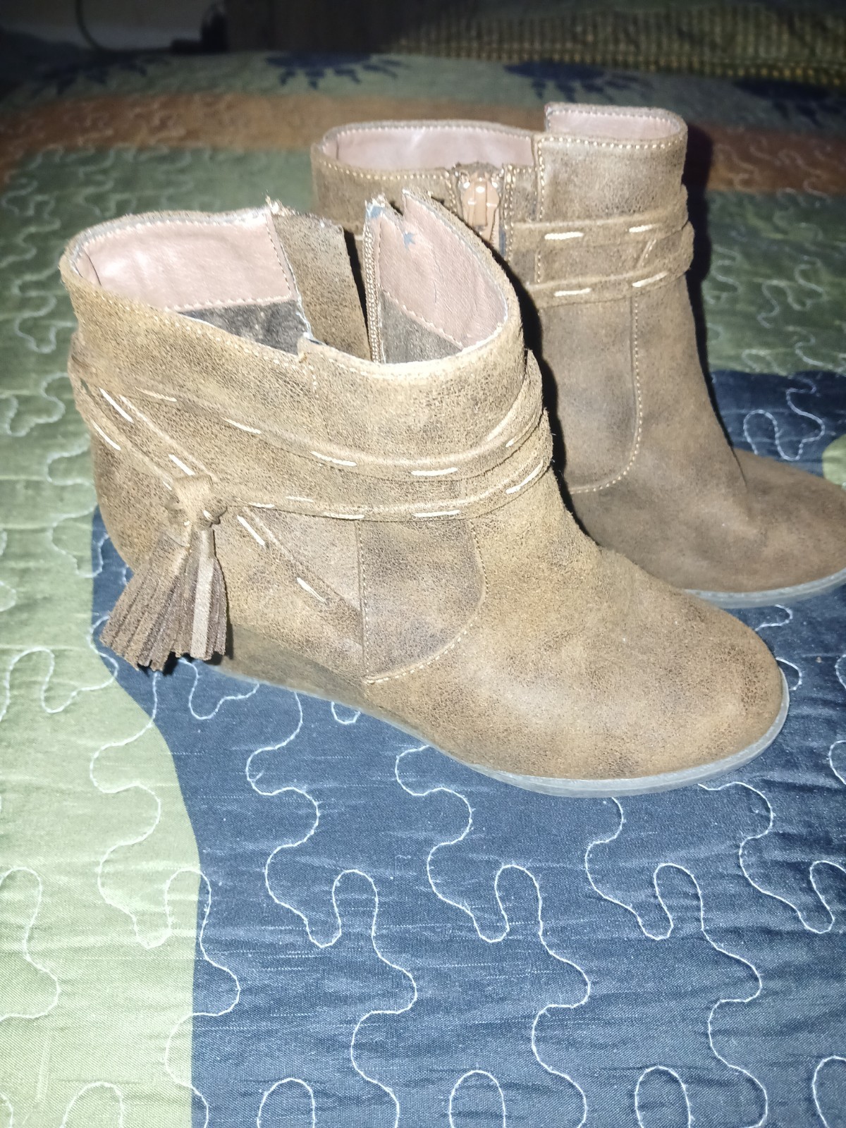 Sugar SGR-HIYA Brown Wedge Ankle Bootie Zip Tassel Comfort Lined Women 6