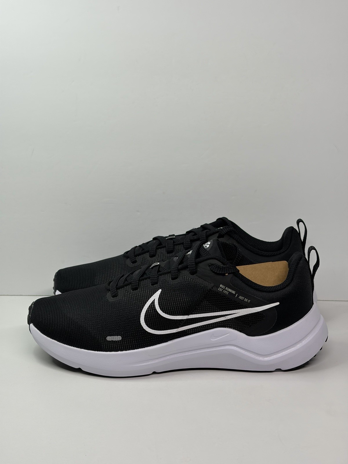 Nike Downshifter 12 Black White Workout Running Shoe DD9294-001 Women’s 8 – 9