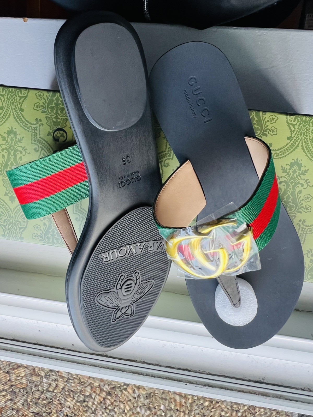 Gucci Women Sandals Red and Green Size US 7UE37