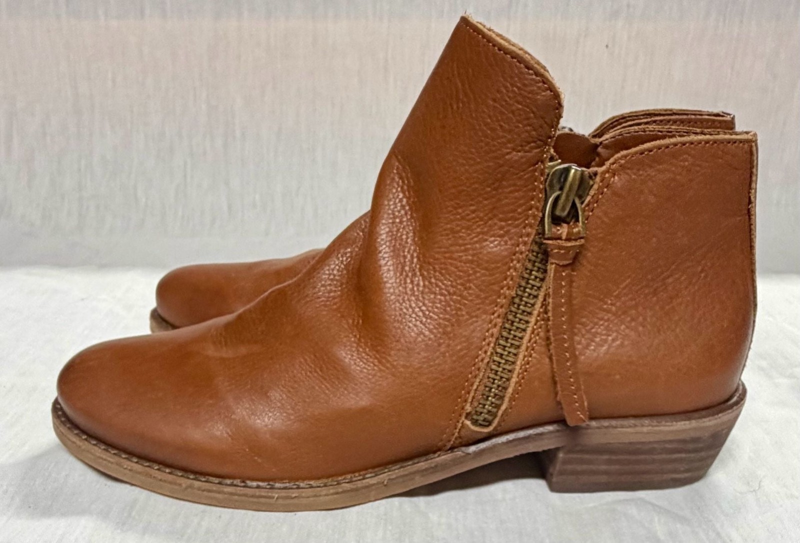 Gianni Bini Women’s Brown Leather Side-Zip Ankle Boots
