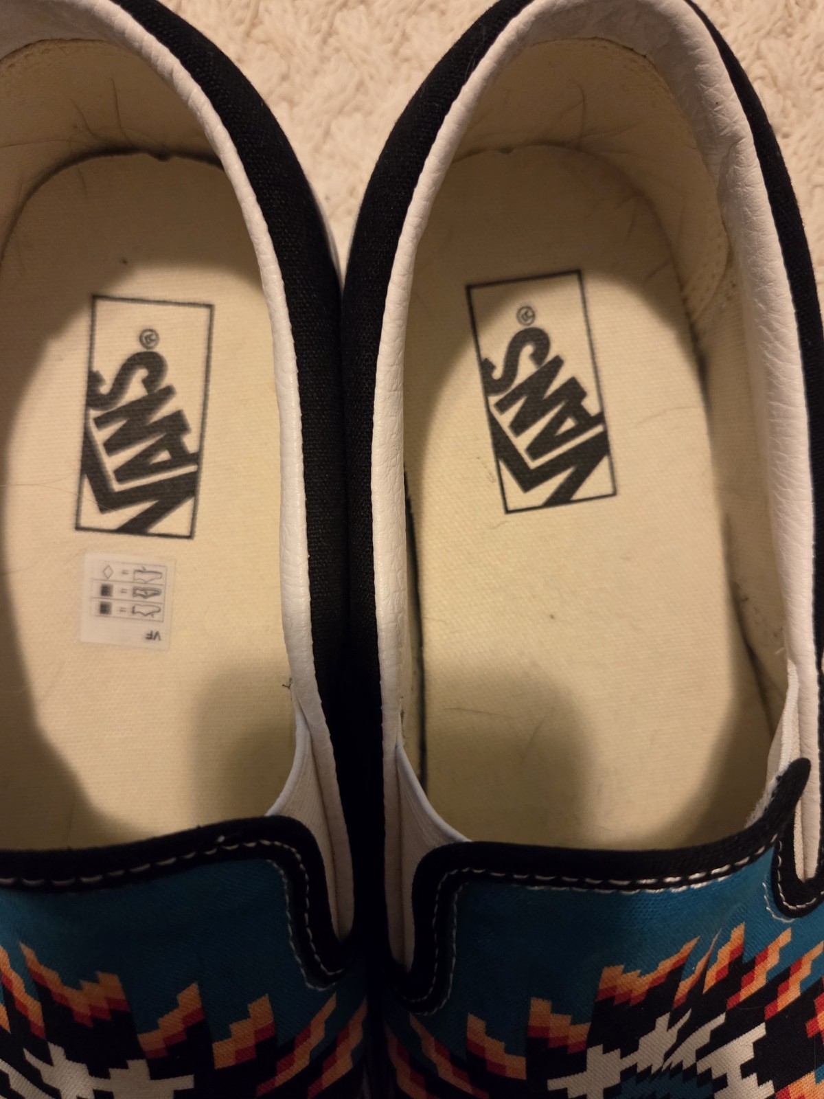 Size 9.5 – VANS Classic Slip-On Multicoloured