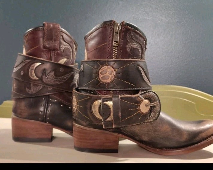 Freebird by Steven Tash Ankle Boots Brown Distressed Women’s Size 6