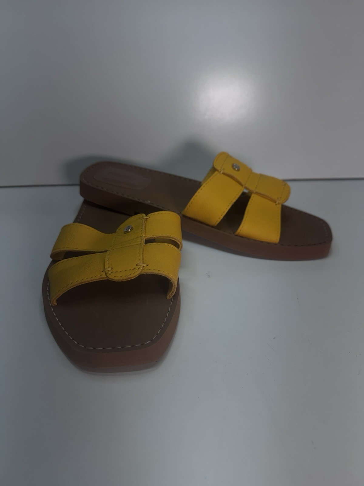 Sperry Tilly Slide Women’s Size 8 Yellow Leather Slide Sandals Comfort Casual