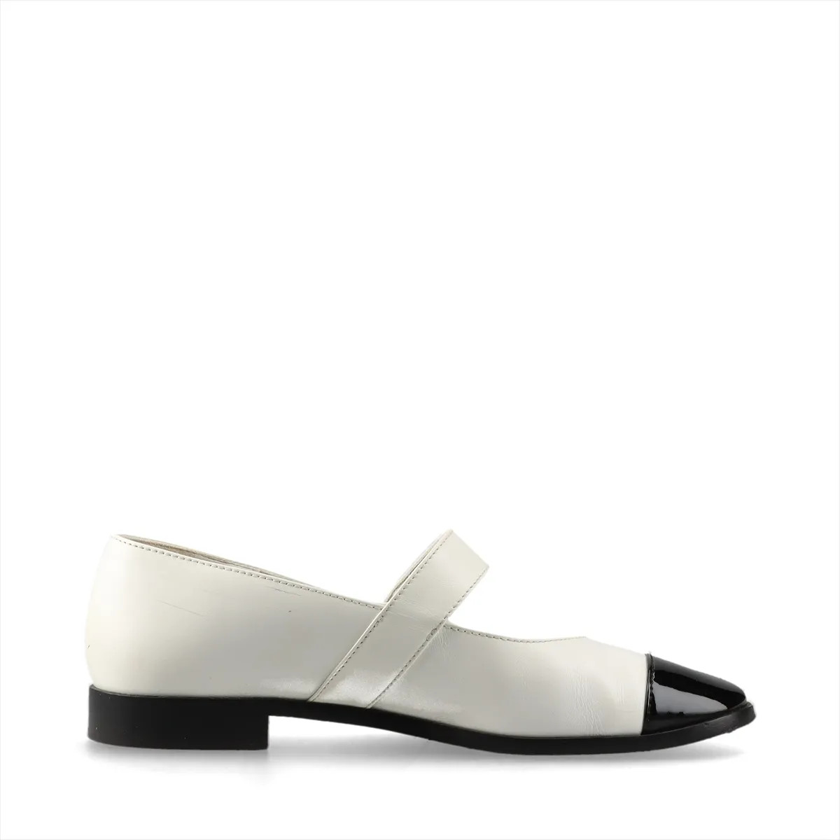 Chanel Coco Mark Turnlock Leather & patent Strap Pumps 38C Ladies’ Black × White