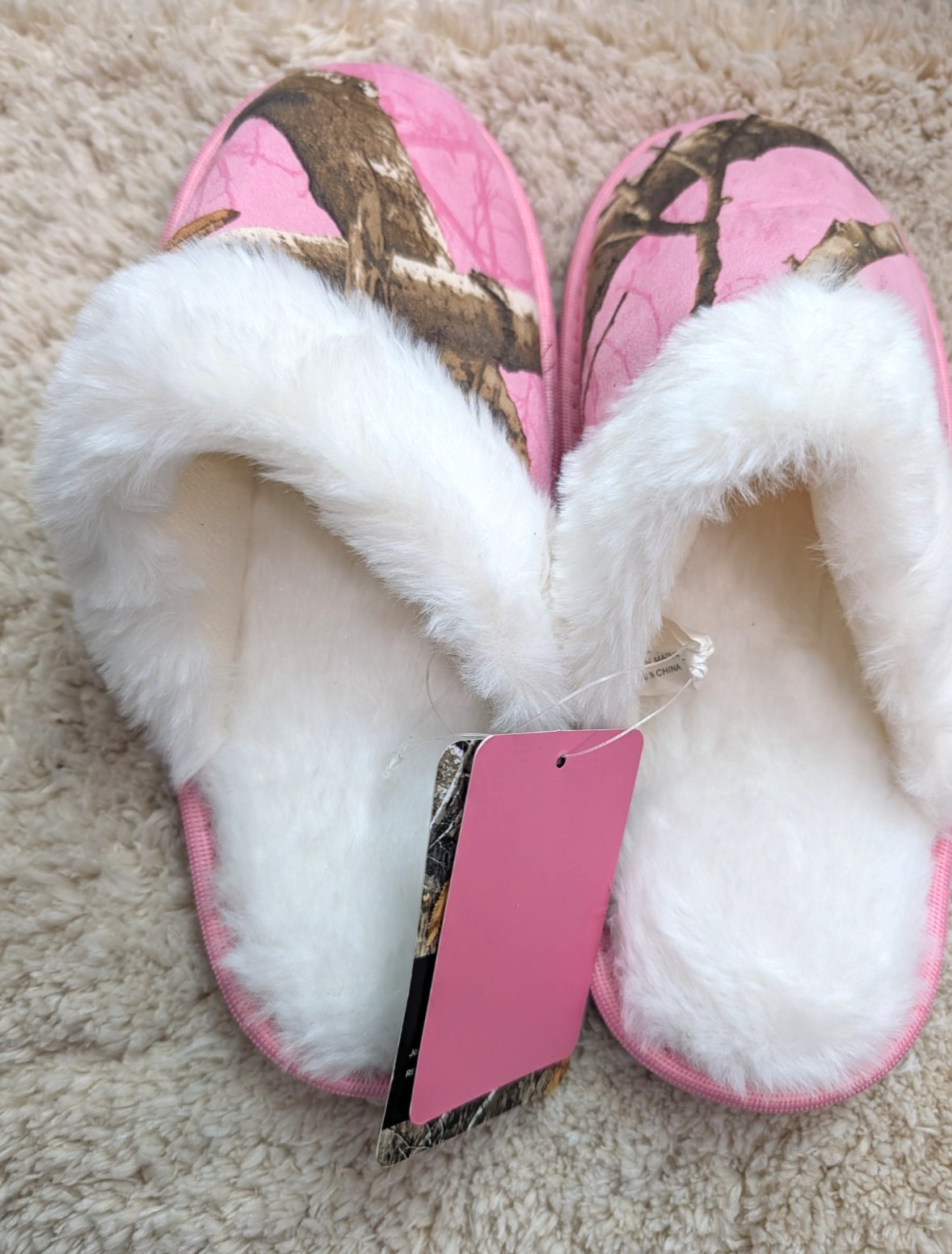 RealTree Women’s Pink Camouflage Slippers Size 9-10 Plush Lined Slide Slip On