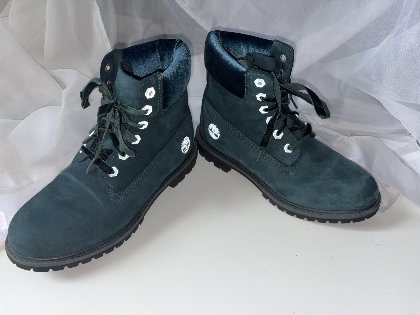 Timberland ~ Women’s – Teal Blue – Soft Suede Boots w/ Velvet Trim – size 7.5
