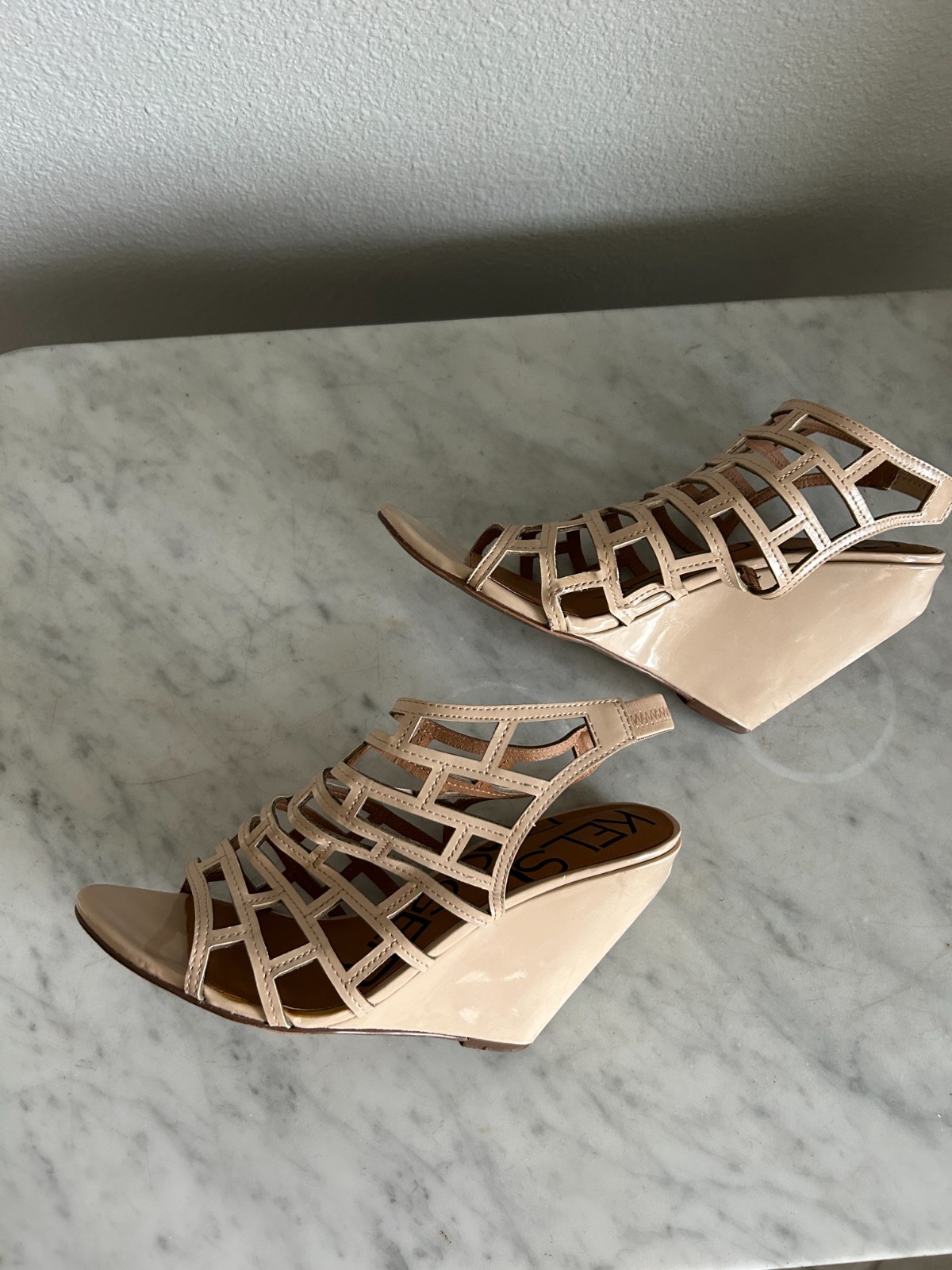 Vintage Kelsi Dagger Nude Caged Wedge Sandals Size 8 Y2K Gladiator Heel 4.25″