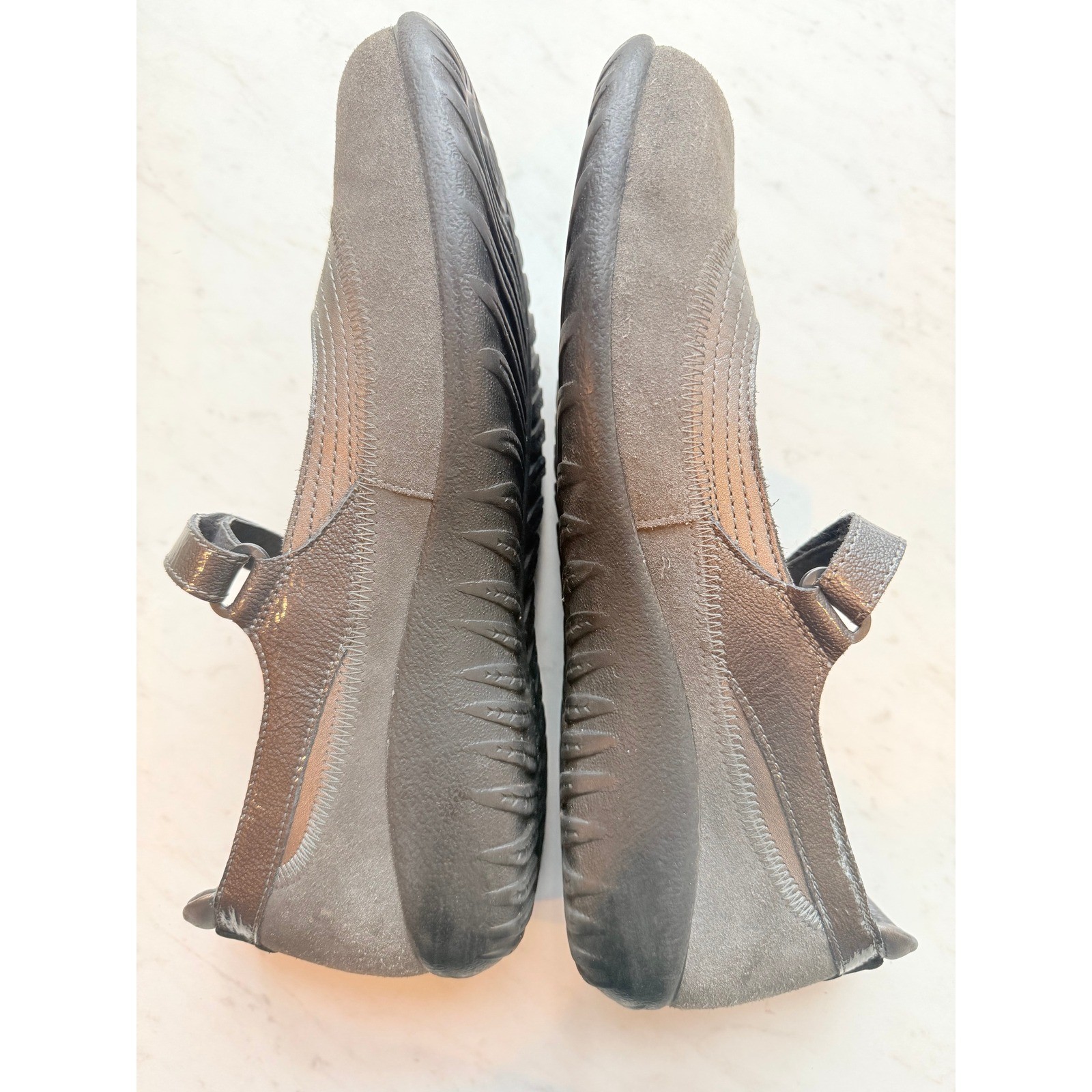 Naot Kirei Mary Jane Shoes Womens EU 41 (US 10) Gray Suede Hiking Comfort