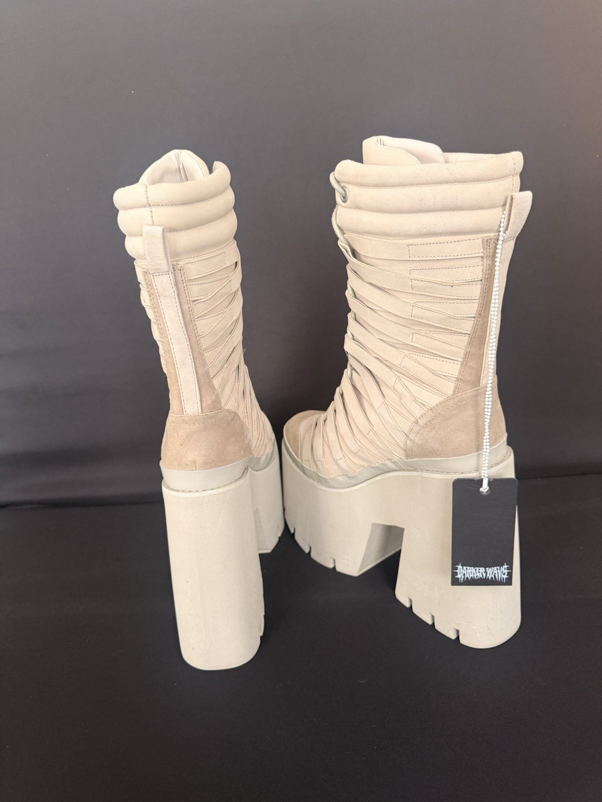 ✨ Darker Wavs Compression Suede Platform Heel Boots ✨w 10