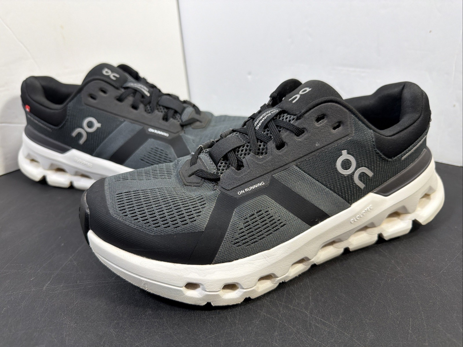 ON Cloudrunner 2 Eclipse Black Grey White Women’s Size 9 Running 3WE10340264