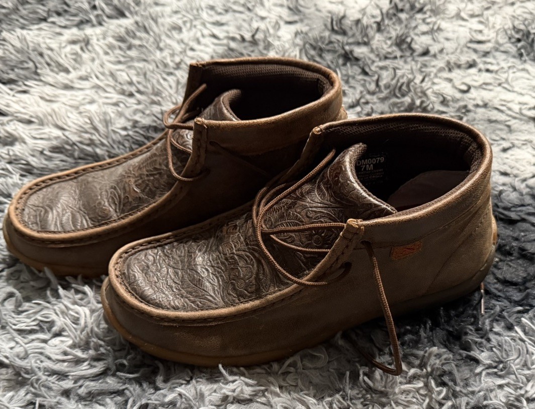 Twisted x Chukka Women’s Driving Moc Size 7, Brown Leather Western Cute Design