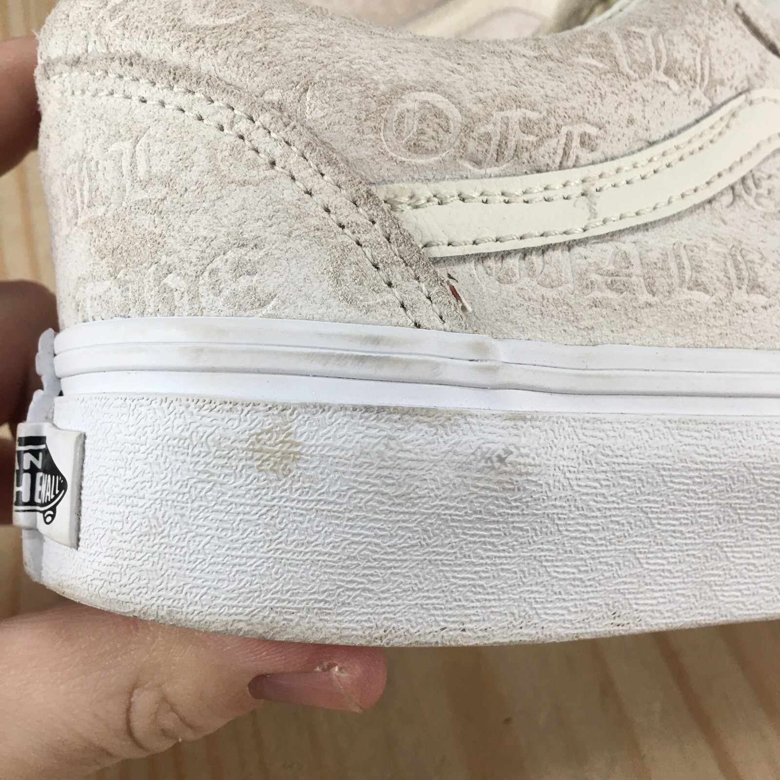 Vans Shoes Womens 10 Mens 8.5 Deboss Old Skool Sneakers Beige Lace Up Low 721356