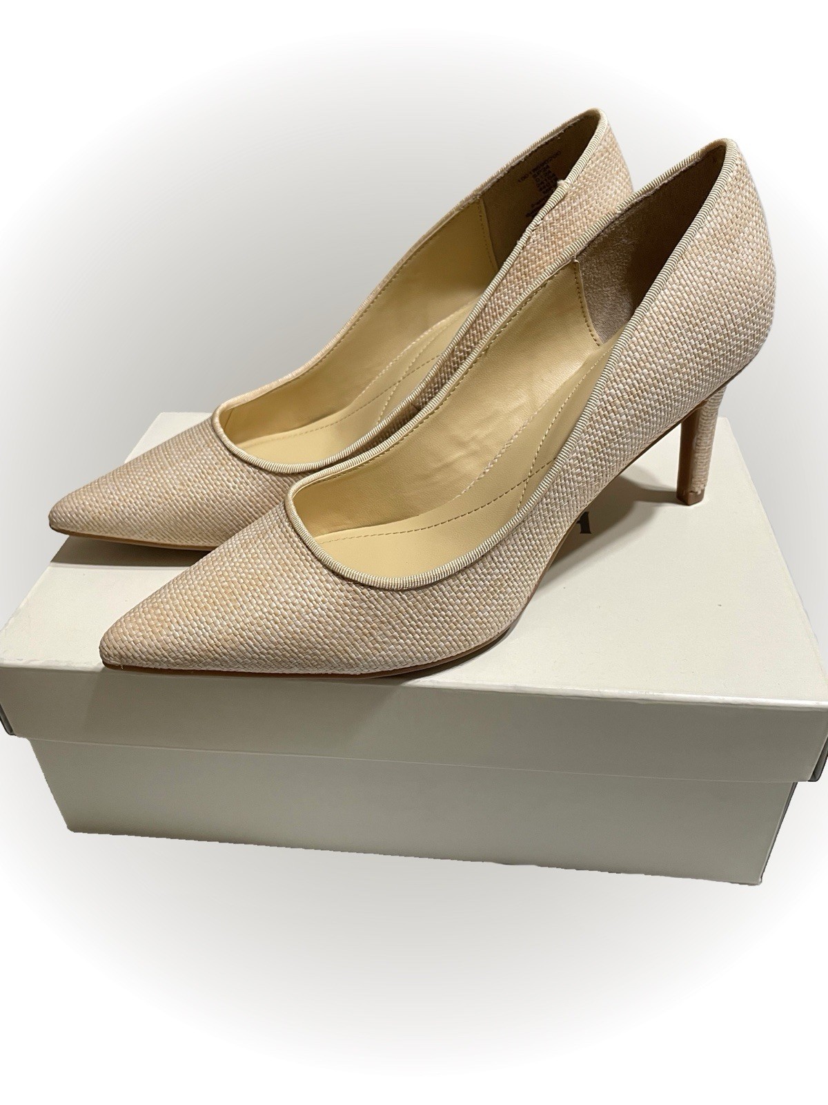 On 34th Jeules Cream Raffia Pumps Pointed Toe Nude Heels Coastal Classic Size 8