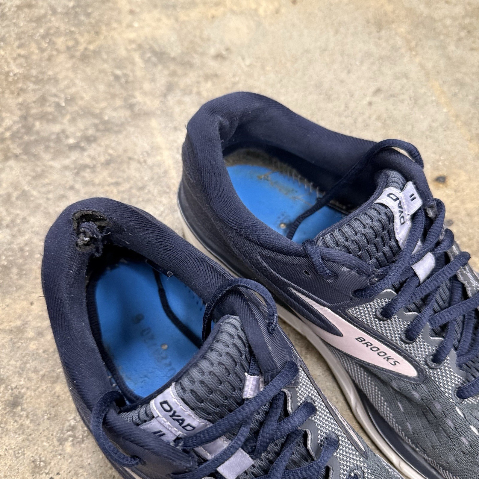 Brooks Dyad 11 Lavender/Ombre/Primrose Shoes Womens 10.5 Extra Wide *NO INSOLES*