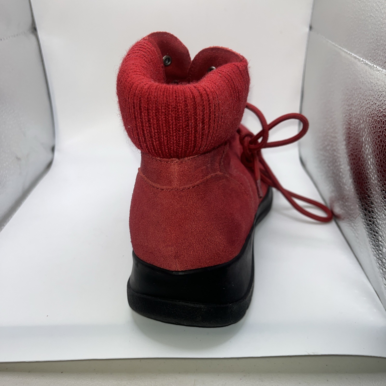 Wanderlust Boston Red Suede Women’s Size 10Boots #183276 eyelet and hook lace up