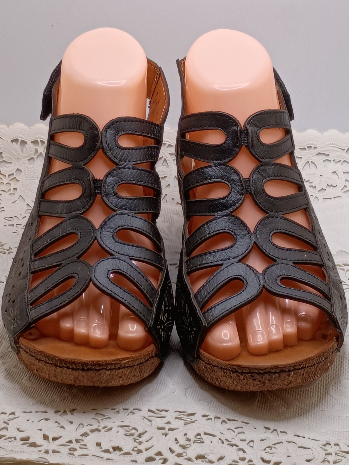Spring Step Inocencia Women’s Size 9 US / 40 EUR Black Leather Wedge Sandals