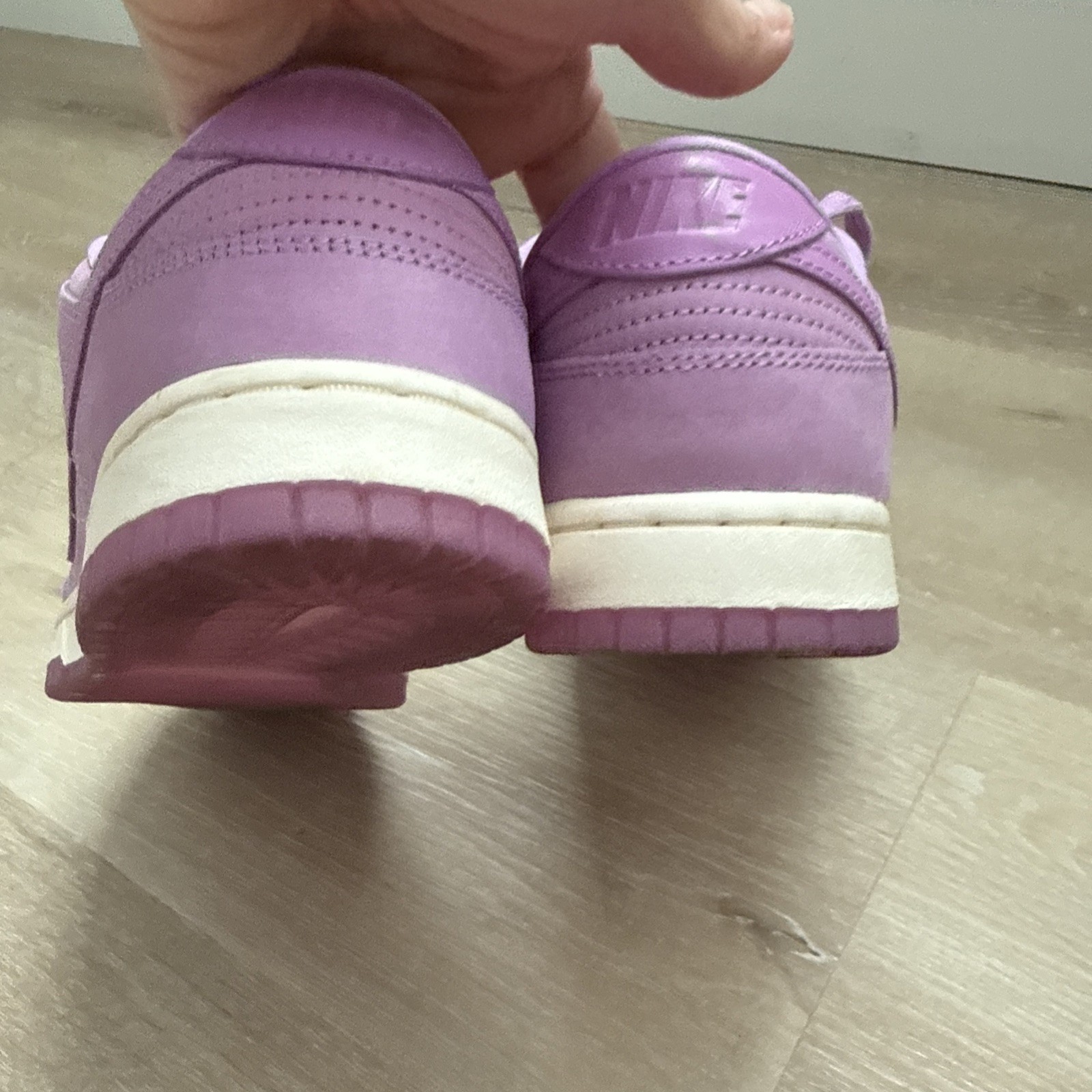 Nike Dunk Low DV7415-500 Sneakers Women’s size 9.5 Rush Fuschia Pink Purple