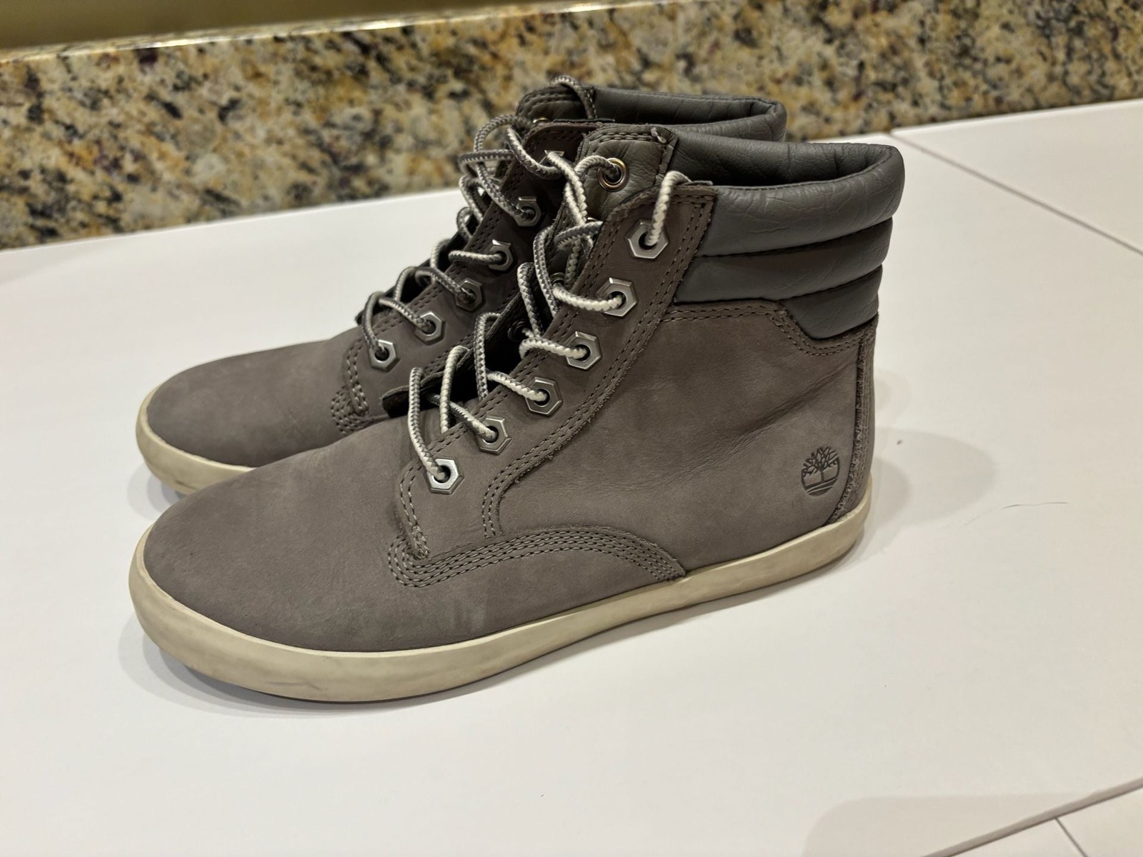 Timberland Women’s Dausette Gray Nubuck High-Top Sneaker Boots – 5.5